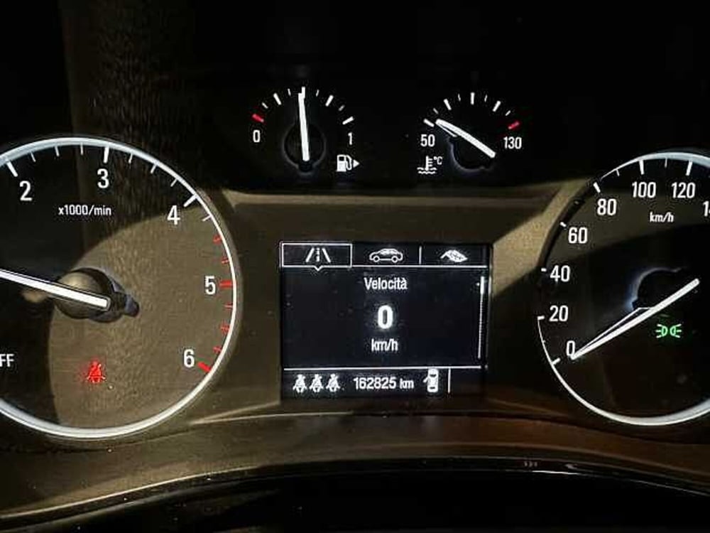 Opel Mokka usata a Genova (12)