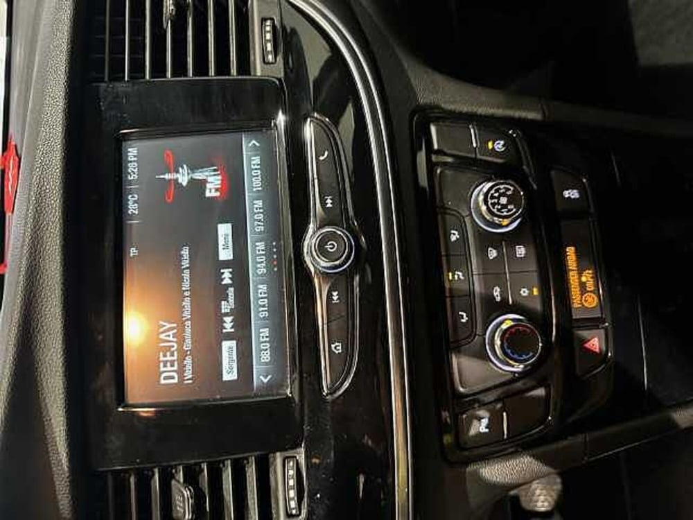 Opel Mokka usata a Genova (13)