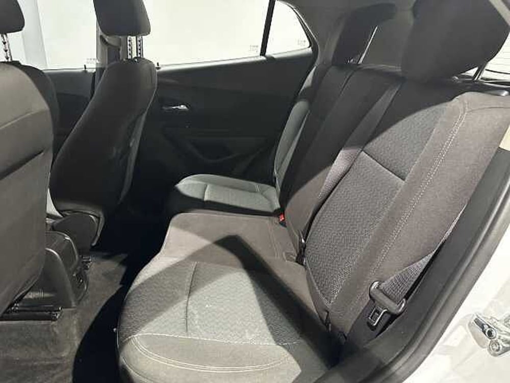 Opel Mokka usata a Genova (8)