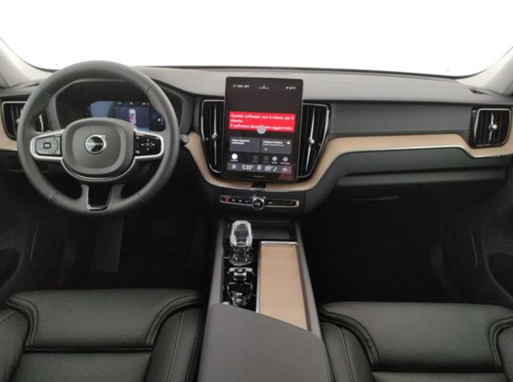 Volvo XC60 nuova a Modena (18)