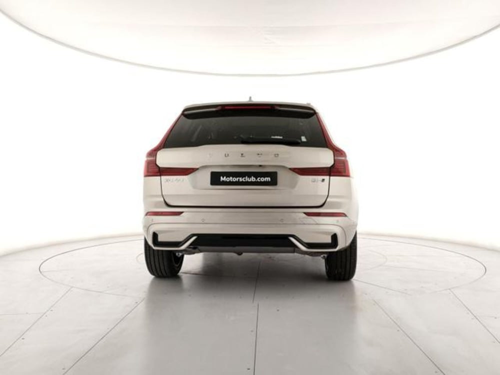 Volvo XC60 nuova a Modena (4)