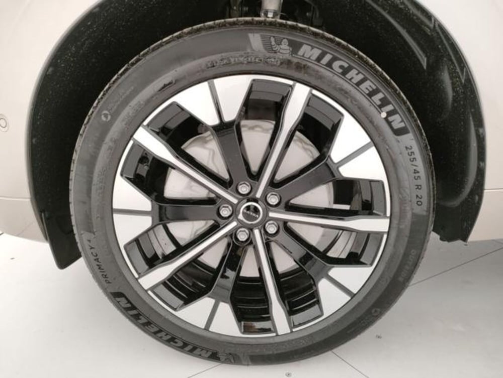 Volvo XC60 nuova a Modena (8)