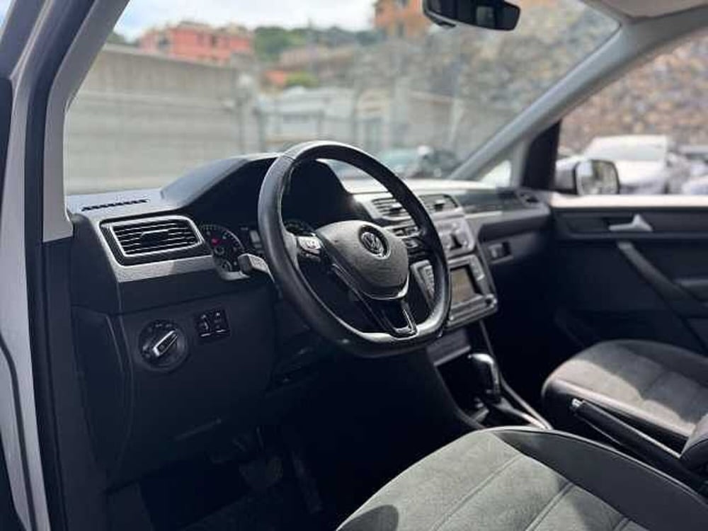 Volkswagen Caddy usata a Genova (8)