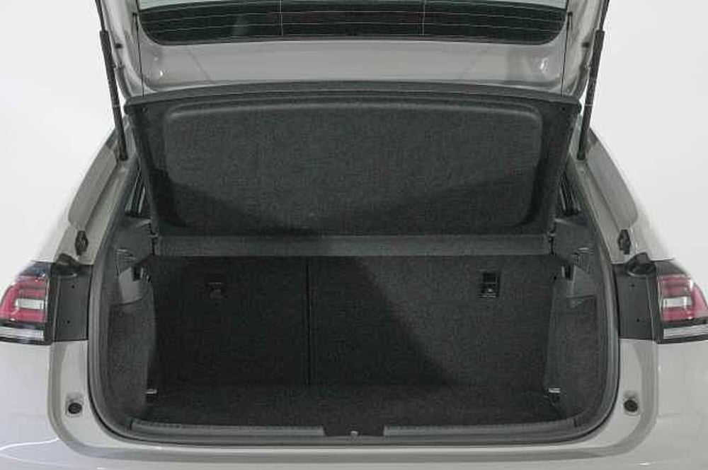 Volkswagen Taigo usata a Como (5)