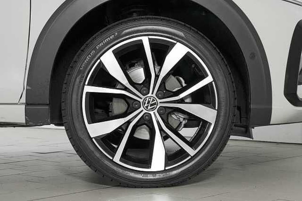 Volkswagen Taigo usata a Como (9)