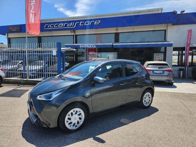 Toyota Aygo Connect 1.0 VVT-i 72 CV 5 porte x-wave del 2021 usata a Abbiategrasso