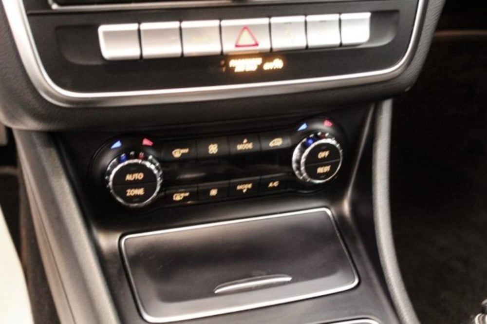 Mercedes-Benz GLA SUV usata a Novara (13)