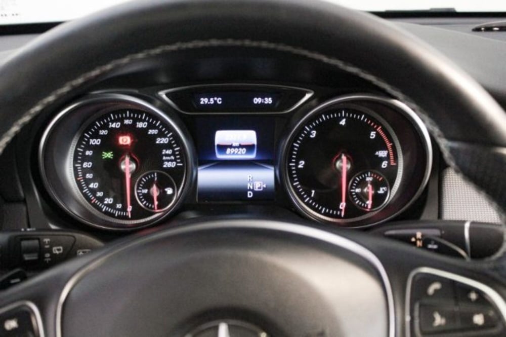 Mercedes-Benz GLA SUV usata a Novara (7)