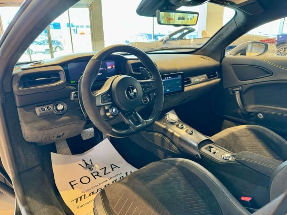Maserati MC20 nuova a Torino (9)