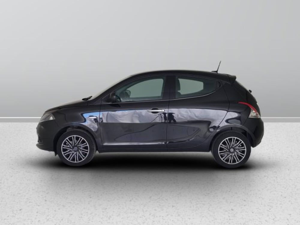 Lancia Ypsilon usata a Teramo (3)