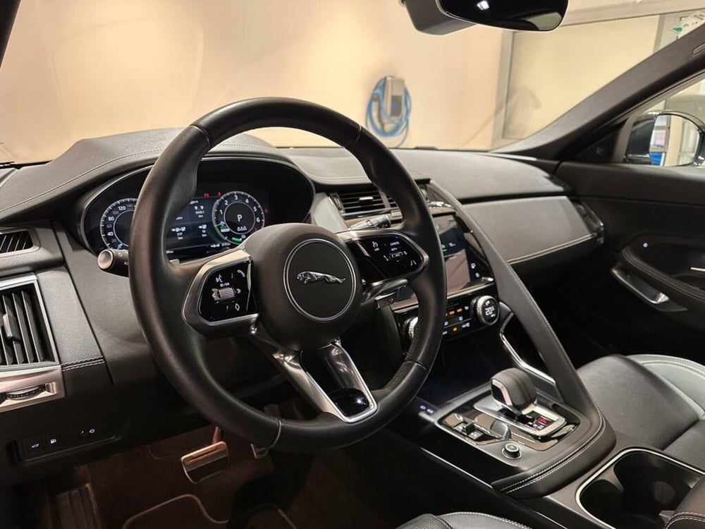 Jaguar E-Pace usata a Varese (13)