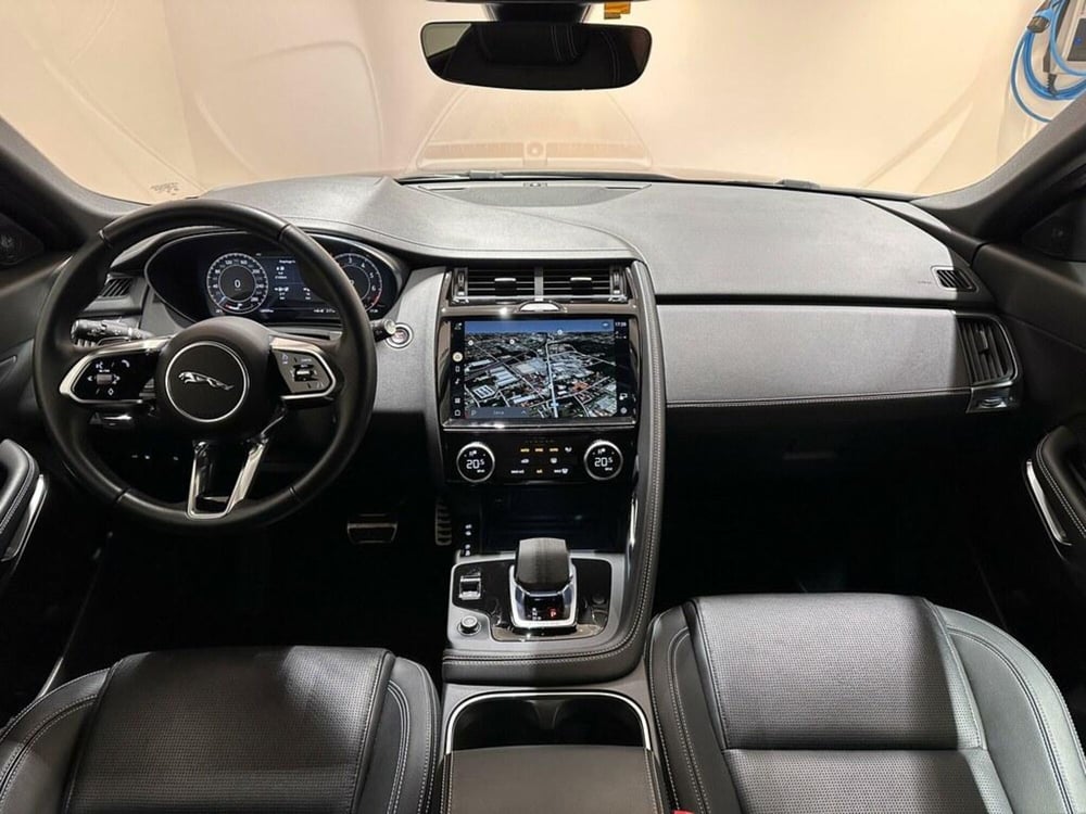 Jaguar E-Pace usata a Varese (4)