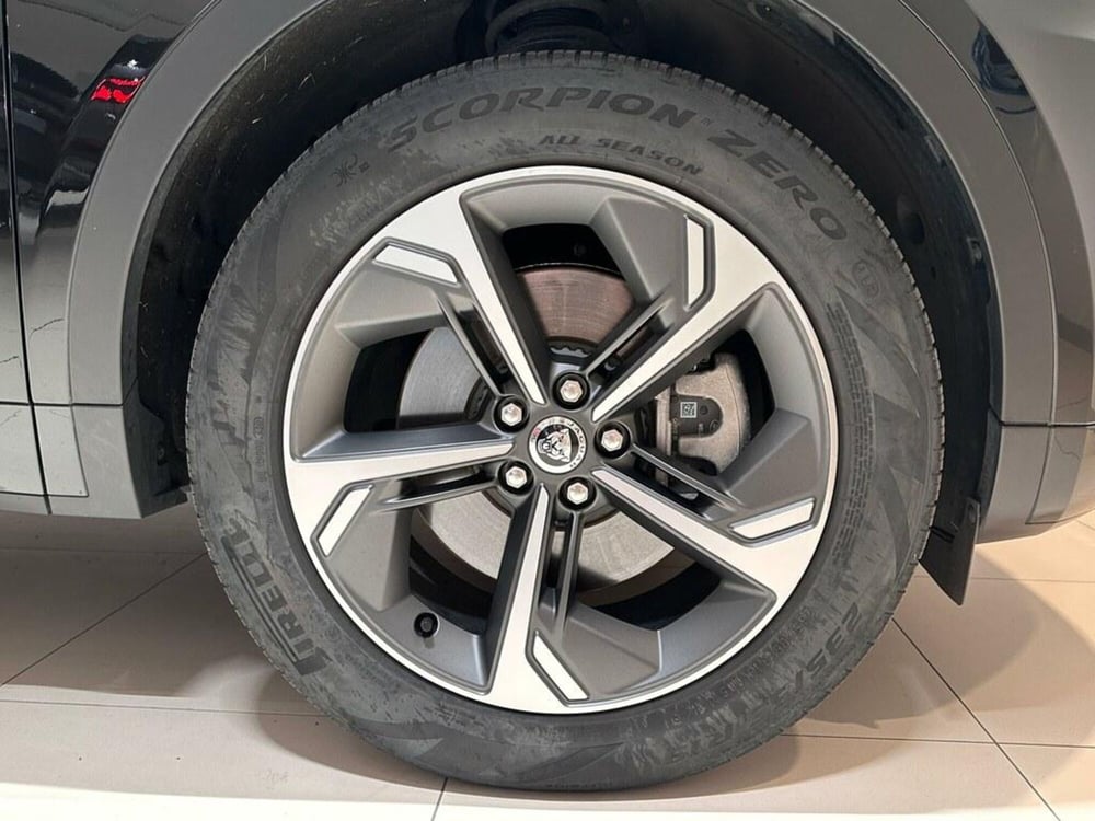 Jaguar E-Pace usata a Varese (9)