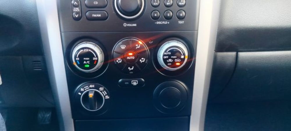 Suzuki Grand Vitara usata a Oristano (14)