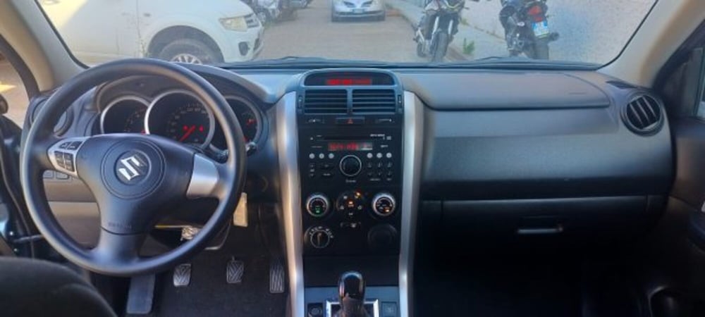 Suzuki Grand Vitara usata a Oristano (18)