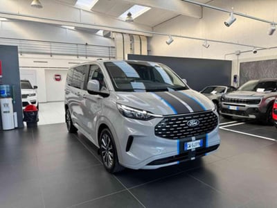 Ford Tourneo Custom tourneo custom V710 320 2.0 ecoblue 170cv Titanium X L2H1 AWD A8 del 2025 usata a Vercelli