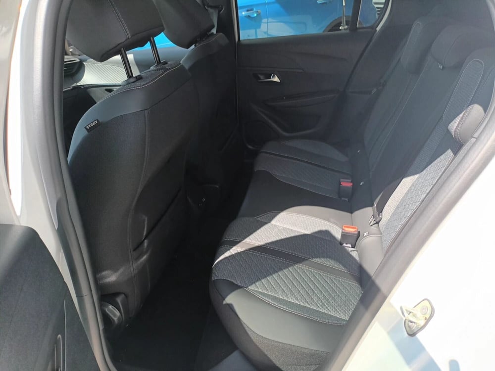 Peugeot 208 nuova a Bari (17)