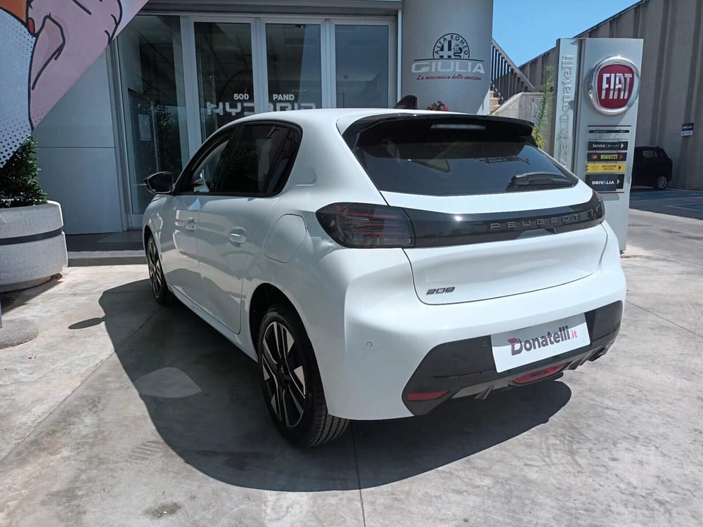 Peugeot 208 nuova a Bari (18)