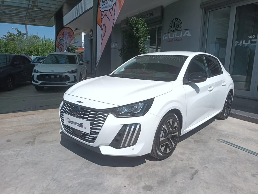 Peugeot 208 nuova a Bari (2)