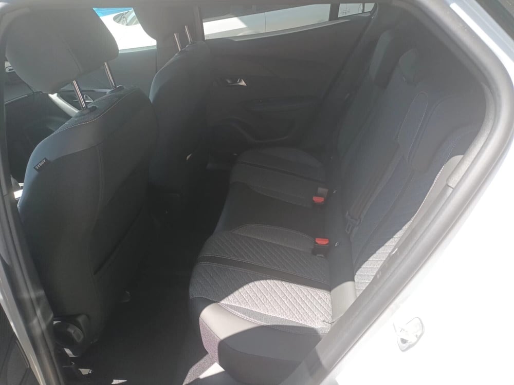 Peugeot 2008 nuova a Bari (13)