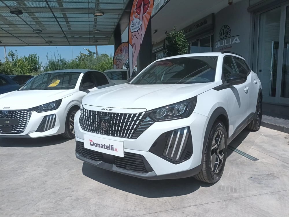 Peugeot 2008 nuova a Bari (3)