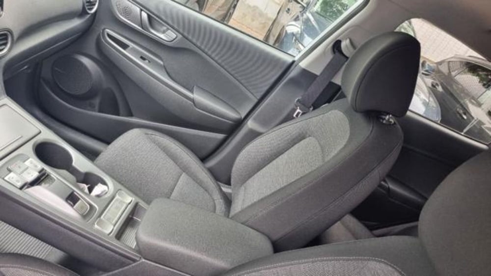 Hyundai Kona usata a Savona (11)