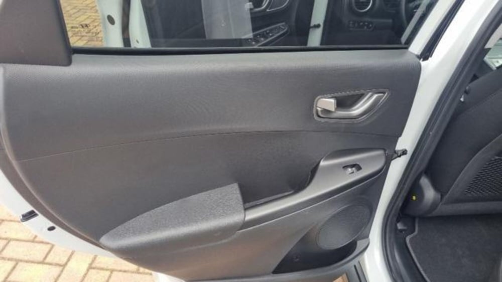 Hyundai Kona usata a Savona (15)