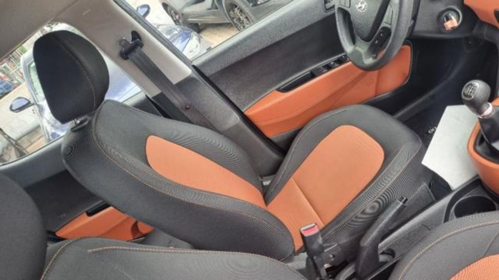 Hyundai i10 usata a Savona (11)