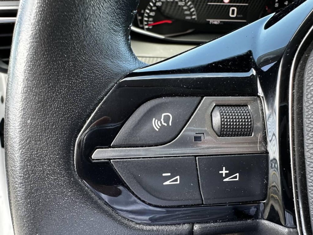 Peugeot 208 usata a Torino (8)