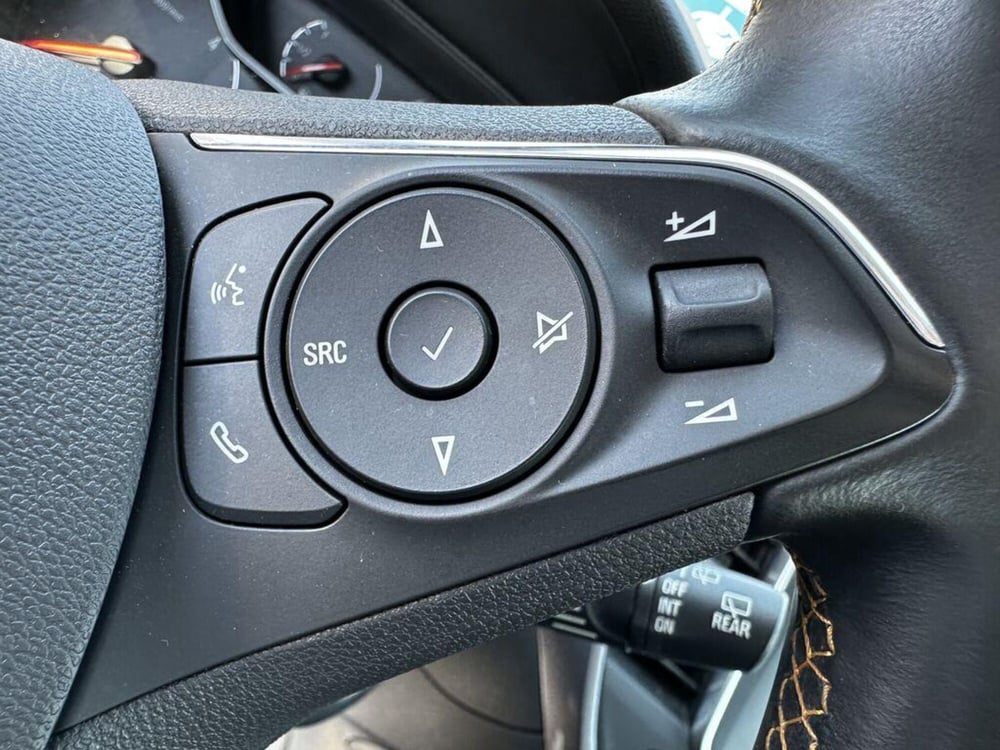 Opel Crossland X usata a Torino (11)