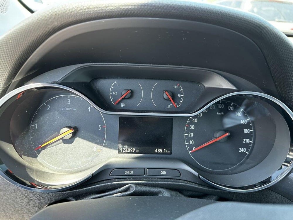 Opel Crossland X usata a Torino (12)