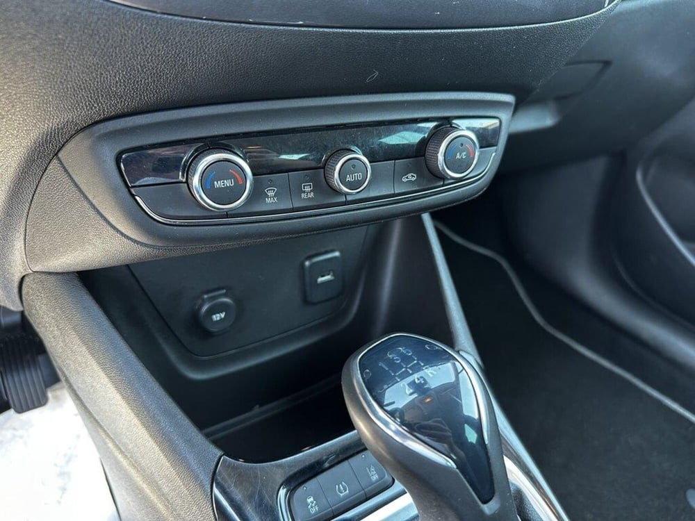 Opel Crossland X usata a Torino (14)