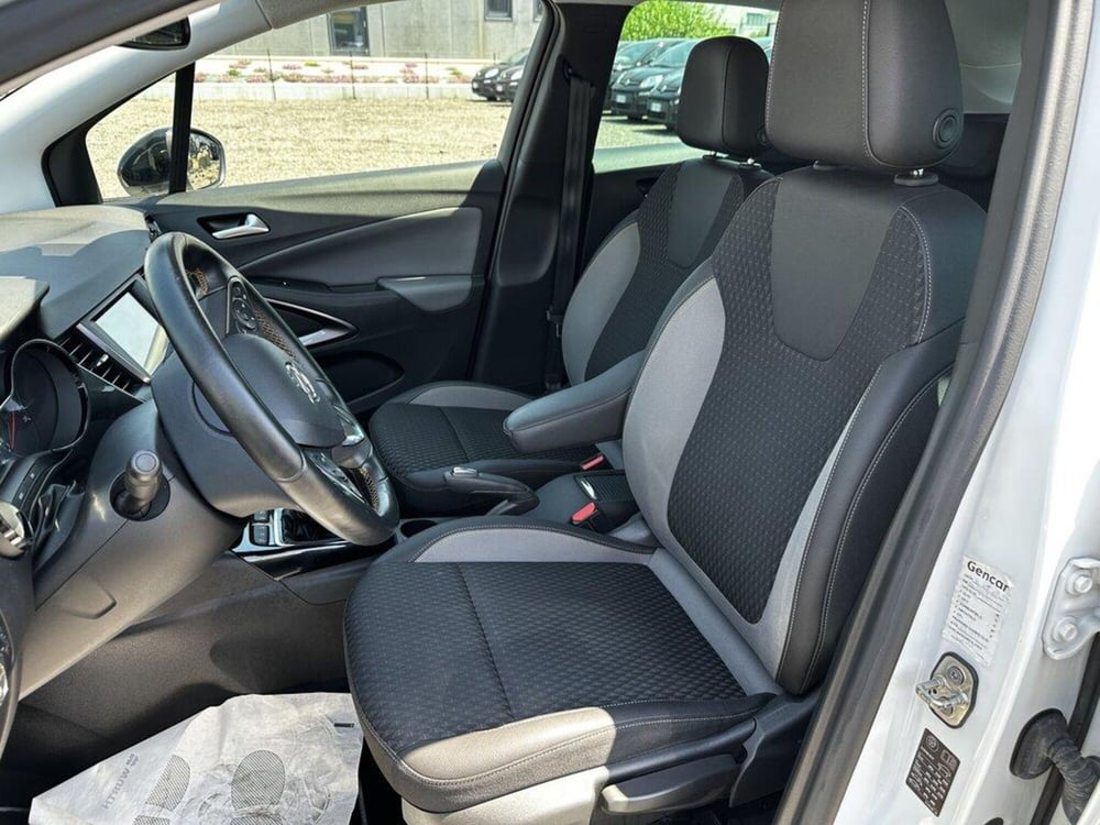 Opel Crossland X usata a Torino (9)