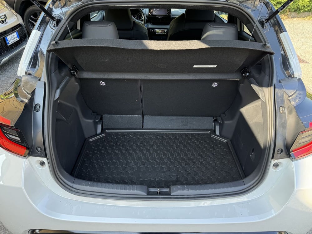 Toyota Yaris usata a Como (11)