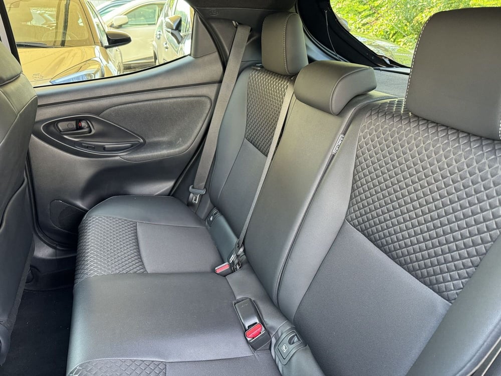 Toyota Yaris usata a Como (7)