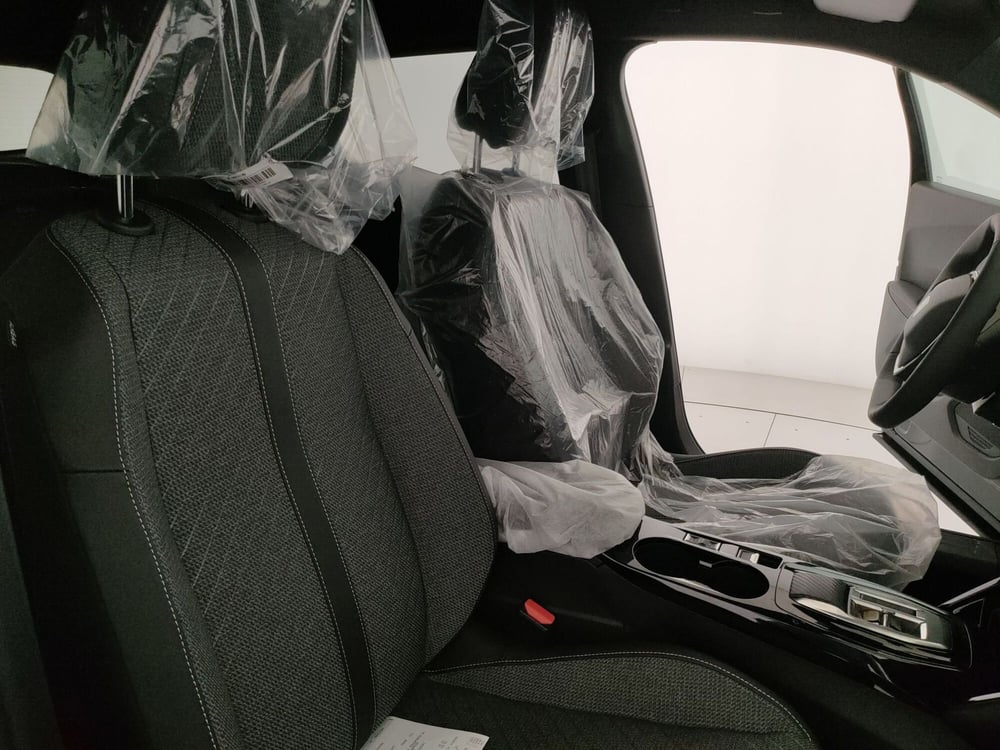 Peugeot 2008 nuova a Caserta (14)