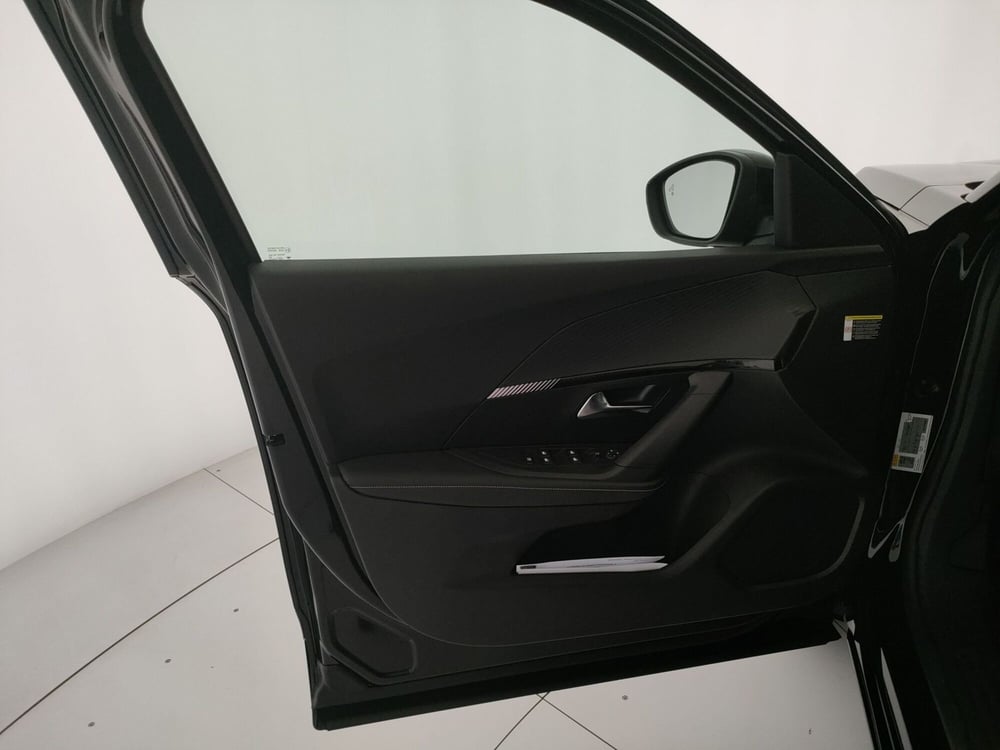Peugeot 2008 nuova a Caserta (17)