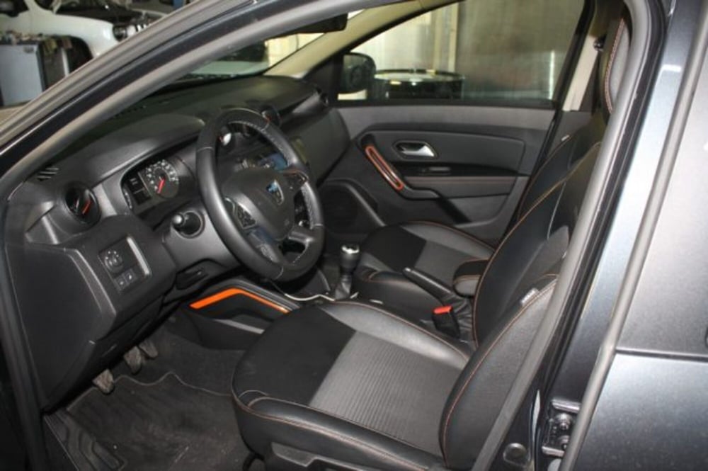 Dacia Duster usata a Viterbo (7)