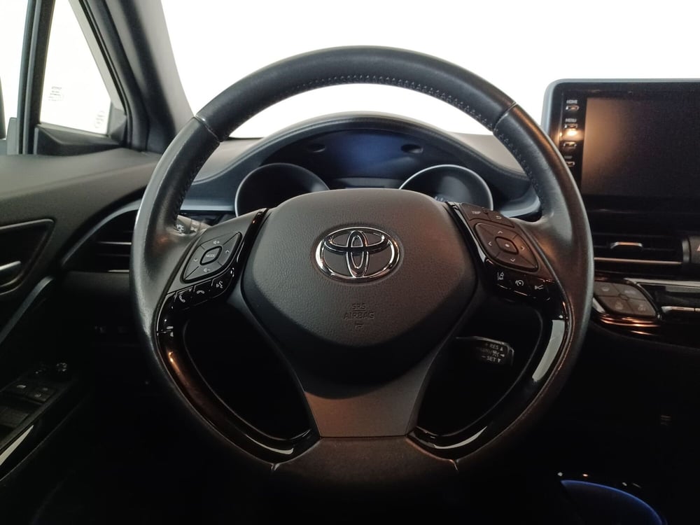 Toyota Toyota C-HR usata a Alessandria (10)