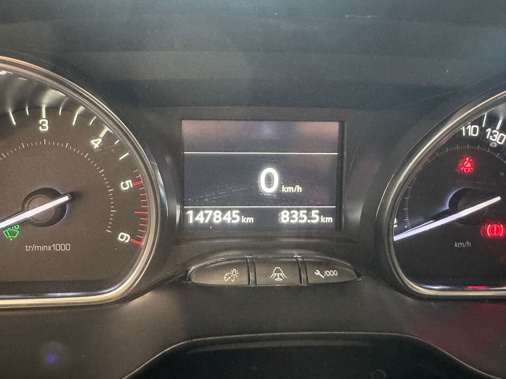 Peugeot 2008 usata a Napoli (11)