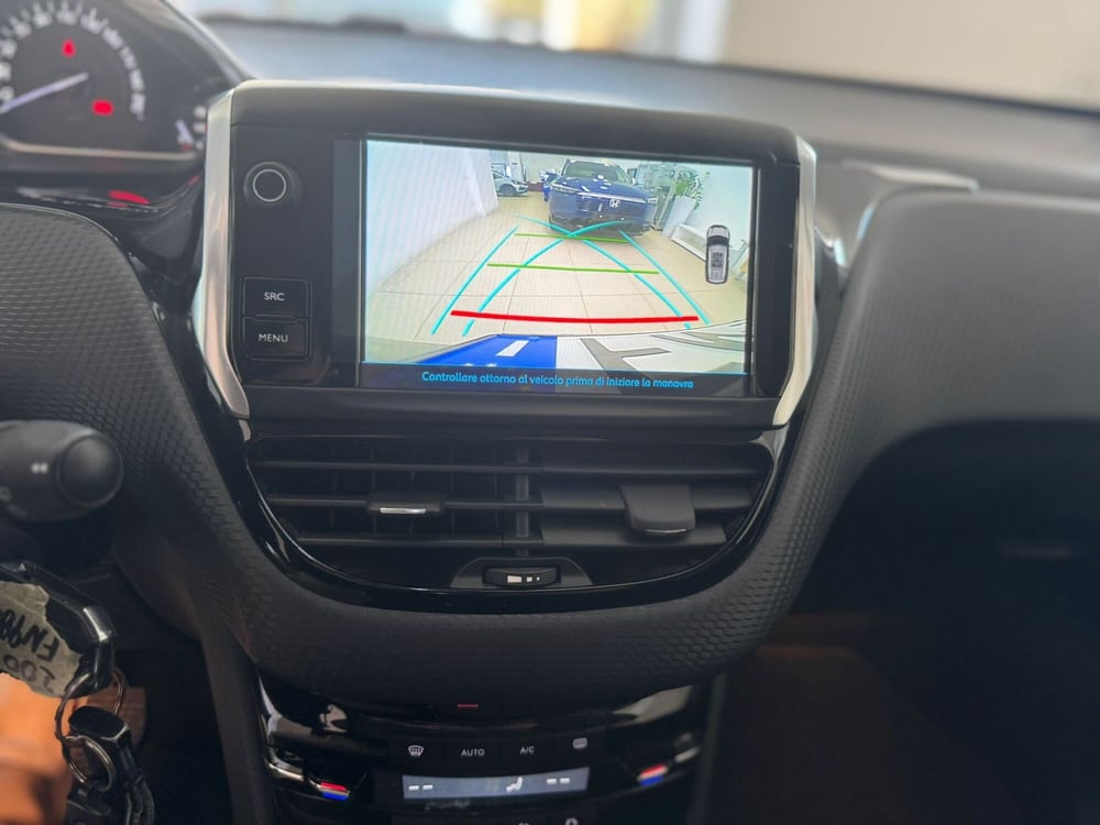 Peugeot 2008 usata a Napoli (13)