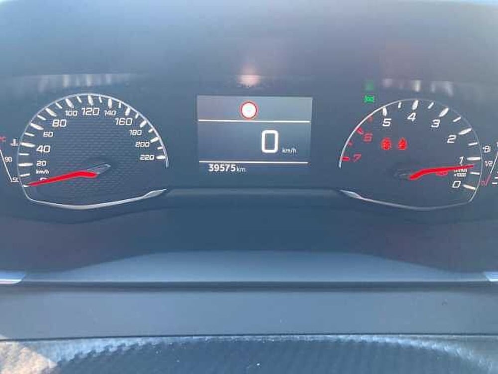 Peugeot 2008 usata a Messina (16)