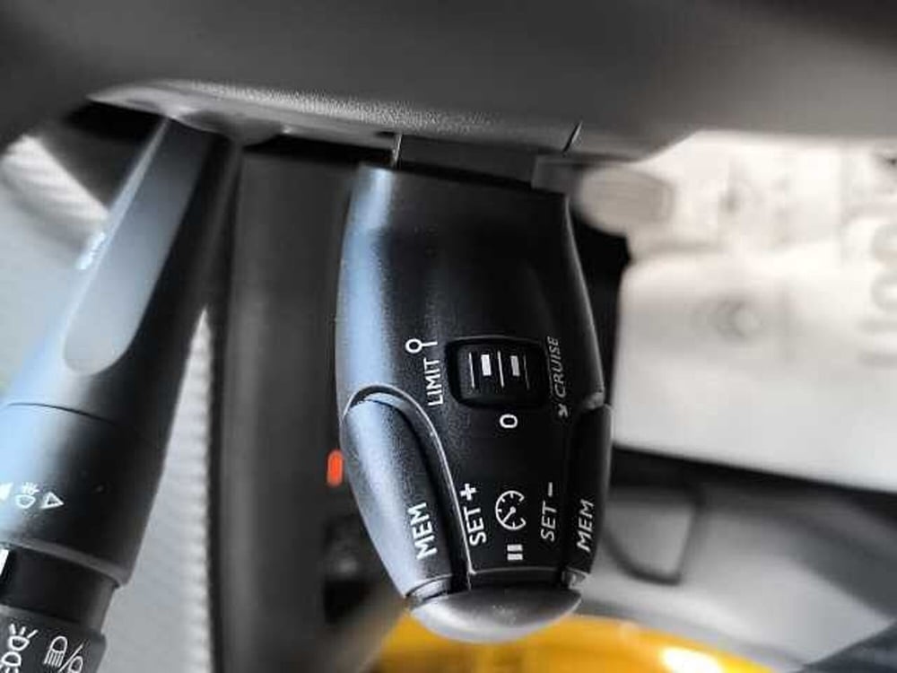 Peugeot 208 usata a Perugia (17)