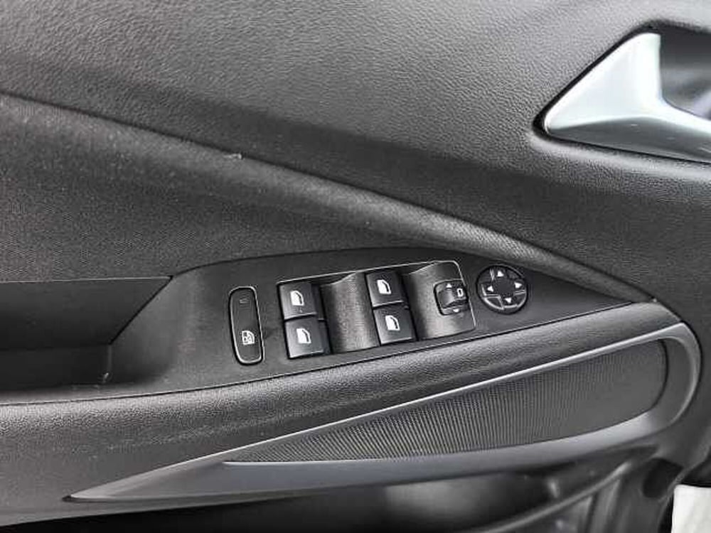 Opel Crossland usata a Perugia (12)
