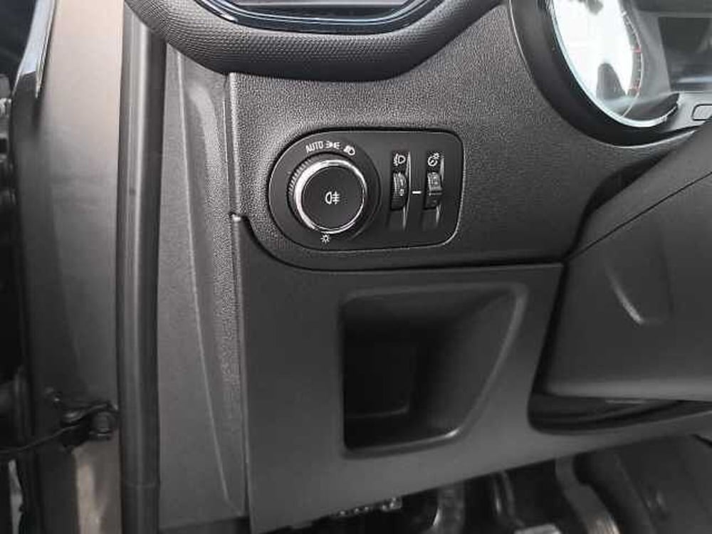 Opel Crossland usata a Perugia (13)
