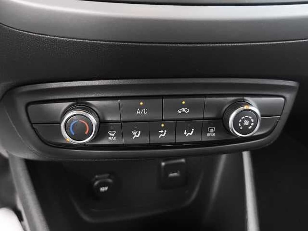 Opel Crossland usata a Perugia (16)
