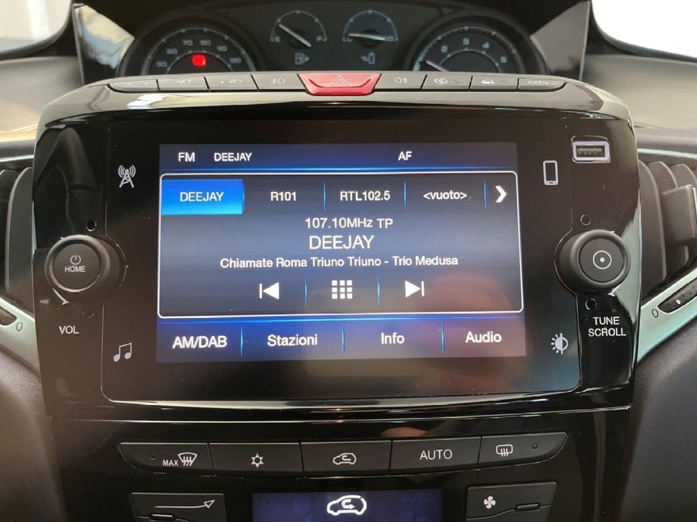 Lancia Ypsilon usata a Torino (14)