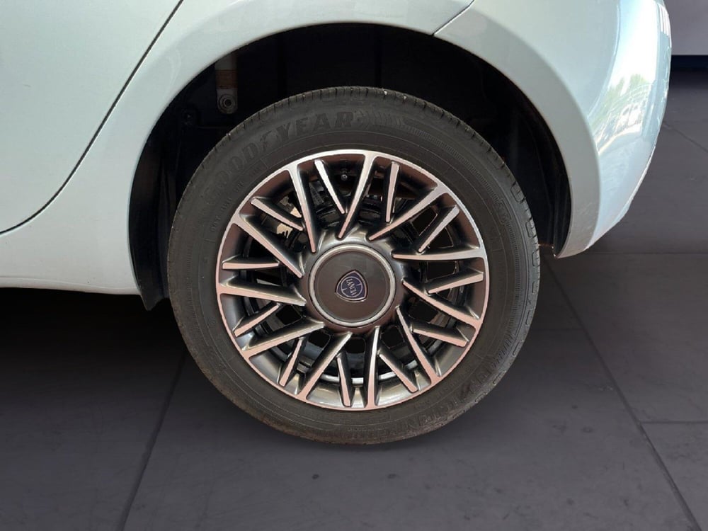 Lancia Ypsilon usata a Torino (8)