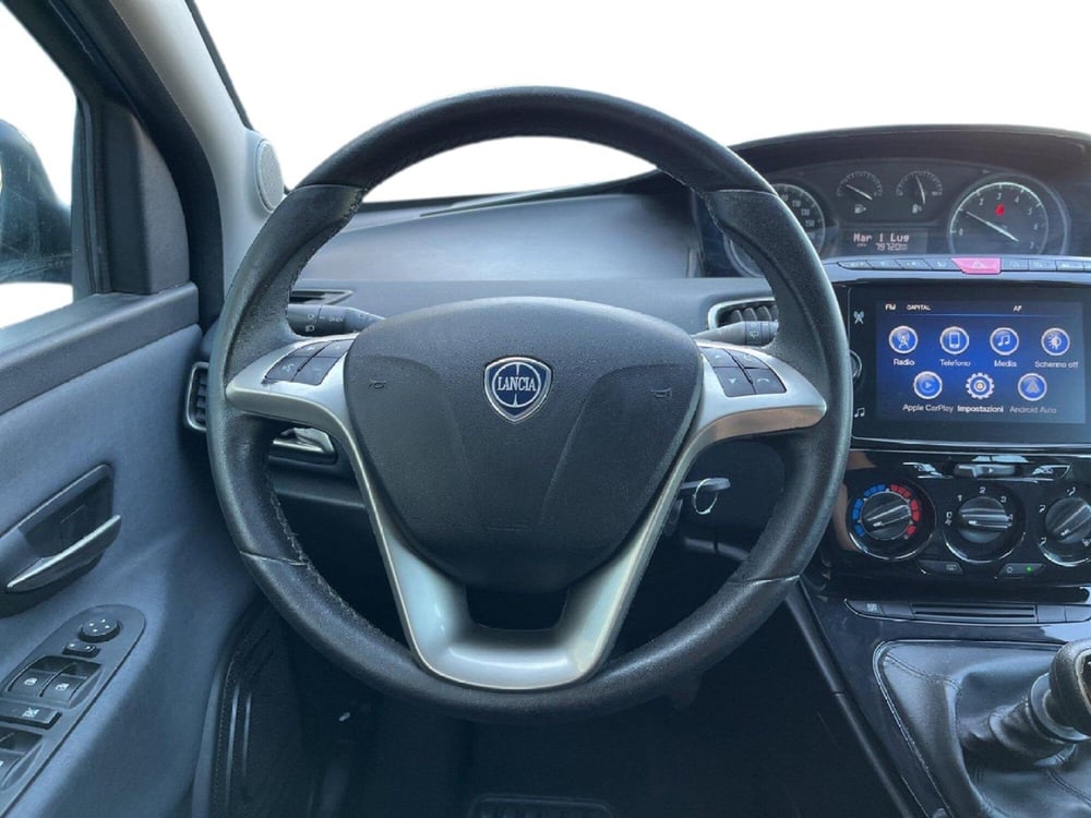 Lancia Ypsilon usata a Torino (12)