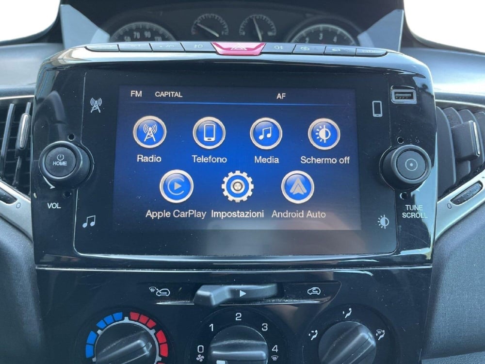 Lancia Ypsilon usata a Torino (14)